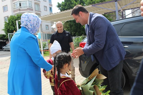 KAYMAKAMIMIZ SAYIN TURGAY GÜLENÇ, 23 NİSAN ANAOKULUNDA ZENGİN DİLİMİZİN VE KÖKLÜ KÜLTÜRÜMÜZÜN İZİNDE PROJESİ KAPANIŞ SERGİSİNE KATILDI