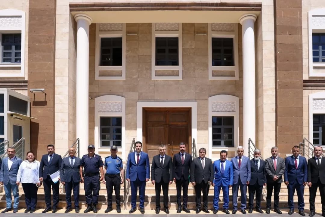 Valimiz Sayın Atilla Toros, Kaymakamlığımızı Ziyaret Etti.